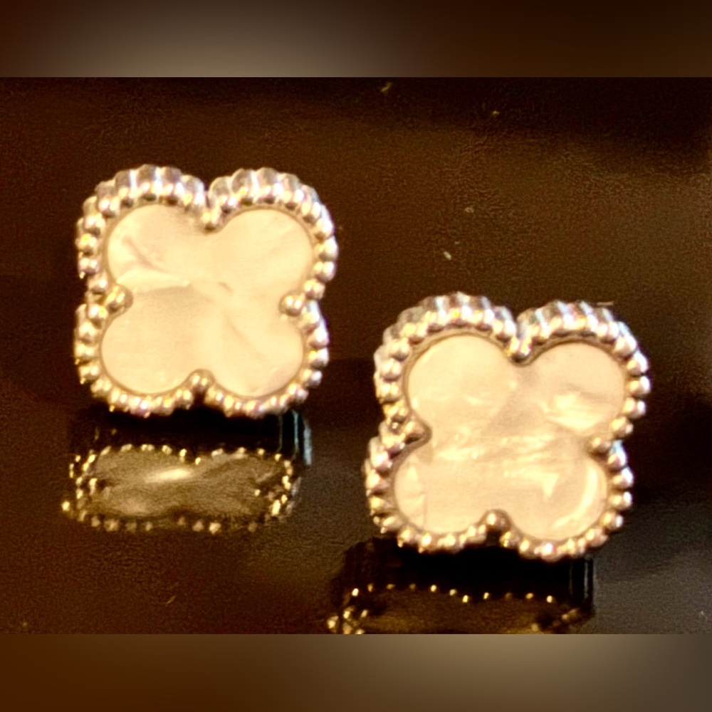 Mother of Pearl Clover Studs - Picture 3 of 4
